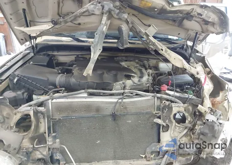 2014 Toyota Fj Cruiser z USA, uszkodzony, nr VIN JTEBU4BF3EK203672